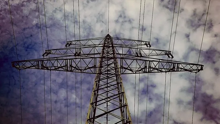 Spot Elektrik Fiyatlarında Dikkat Çeken Hareketlilik: 22 Kasım 2025 İçin PTF 2255,59 TL Olarak Açıklandı