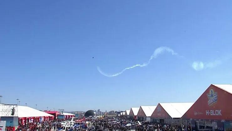TEKNOFEST gökyüzü Solotürk'le şenlendi