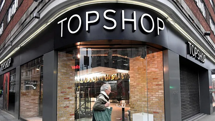 'Topshop' Trafalgar Meydanı'ndaki gösteriyle sahalara geri döndÜ