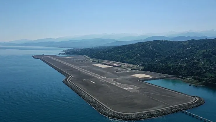 Trabzon'a Dev Proje! Deniz Üzerine İnşa Edilecek Yeni Havalimanı İçin Geri Sayım Başladı