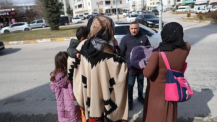 Türkiye'de Dilencilik Ekonomisi: Görünmeyen Büyük Çarkın Gerçek Yüzü