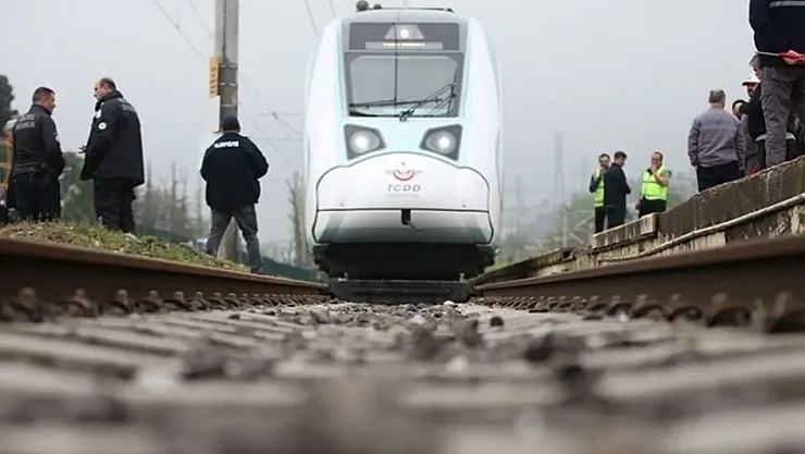 Türkiye Demir Yolu Ulaşımında Yeni Döneme Giriyor: 2026'da Hat Uzunluğu 14 Bin 437 Kilometreye Ulaşacak