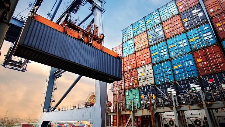 Türkiye'nin 9 Aylık İhracatı 200 Milyar Doları Aştı: En Fazla İhracat İstanbul'dan