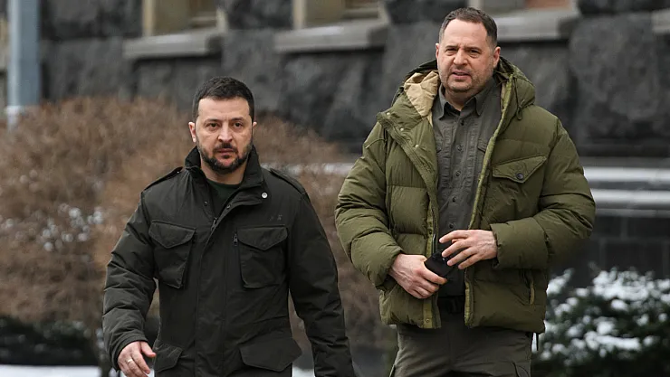 Ukrayna'da Siyasi Deprem: Zelenski, Yermak'ın İstifasını Açıkladı – Yolsuzluk Soruşturması Ülkeyi Sarstı