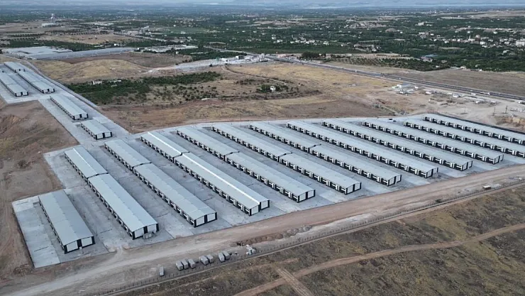 Vali Yavuz: Altay Kışlası'nda 714 Dükkan Tamamlandı, 192 Yeni Dükkan Daha Yolda