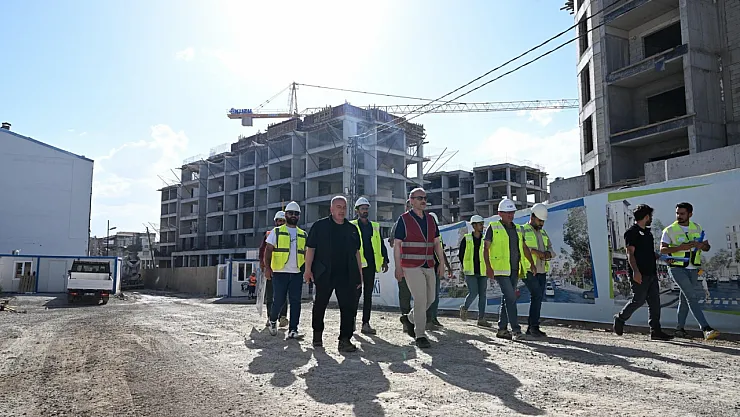 Vali Yavuz: 'Tahliye ettik, yıktık, yapıyoruz'