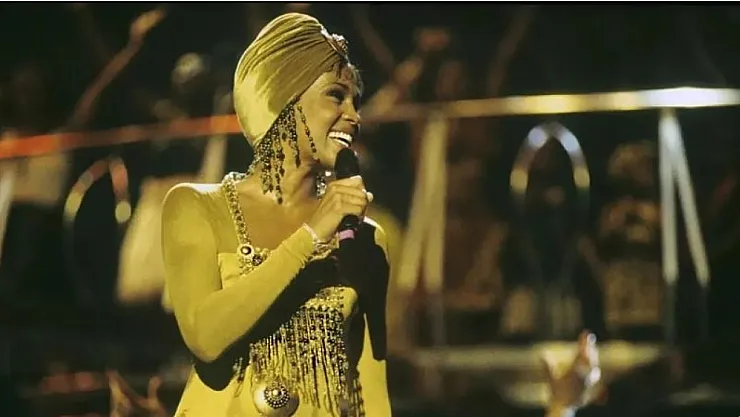 Whitney Houston'ın sesi yapay zekayla yeniden hayat buluyor