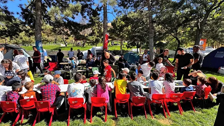Yeşilyurt Belediyesi'nden Aile Yılına Özel Kamp