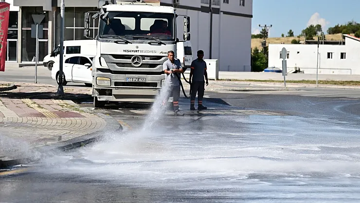 Yeşilyurt Belediyesi'nden temizlik atağı!