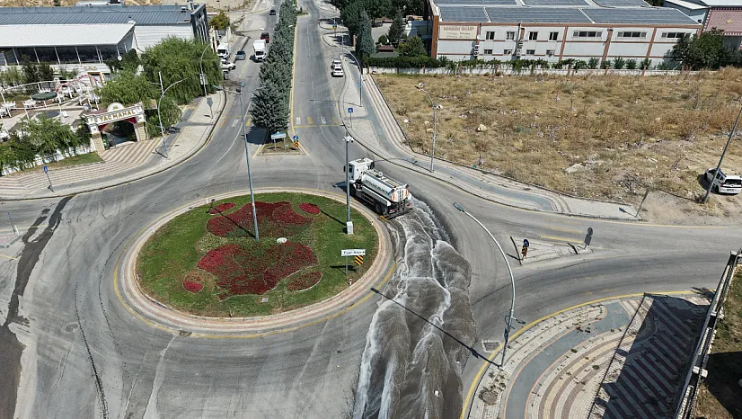 Battalgazi'de İki Mahallede Yol Yıkama Ve Çevre Temizliği Yapıldı!