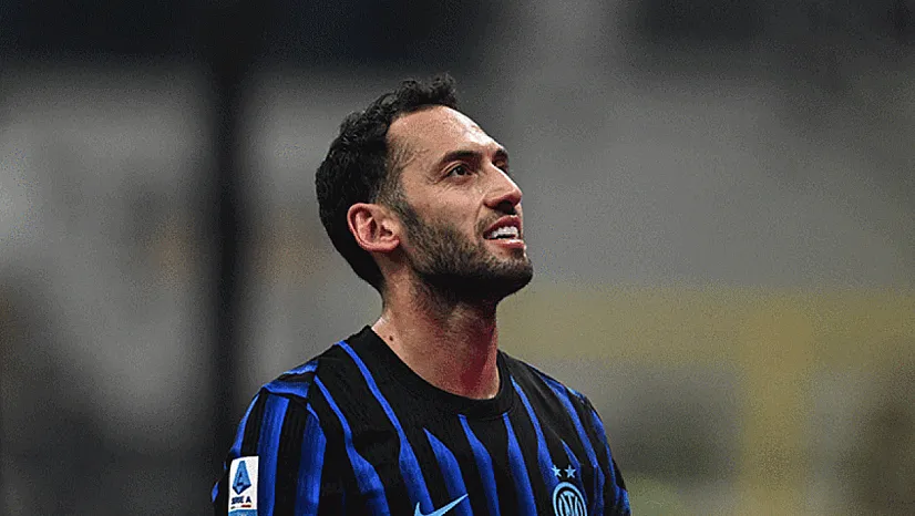 Galatasaray Yönetiminin Orta Saha Arayışında Hakan Çalhanoğlu Pişmanlığı!