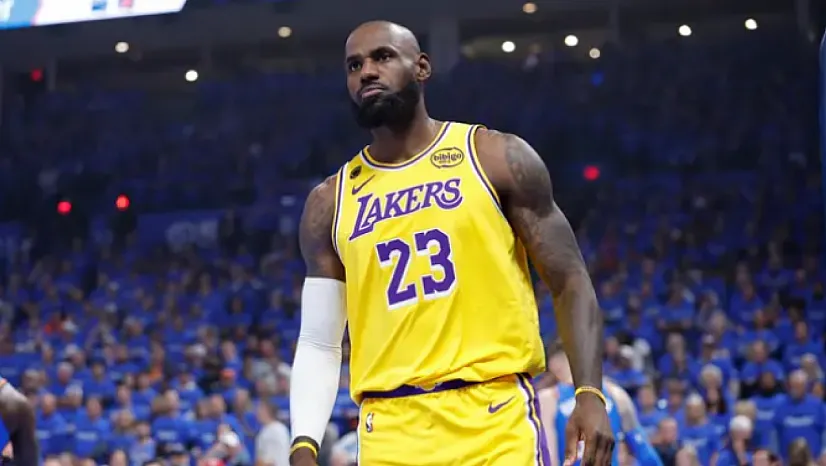 LeBron James'ten NBA Tarihine Geçen Karar! Maaşında Rekor İndirim