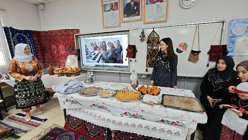 Malatya'da Tutum Haftasında Öğrencilerden Kültürel Miras Sergisi
