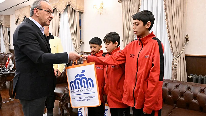 Malatya Hokeyinin Gururu Milli Sporcular Vali Yavuz'u Ziyaret Etti