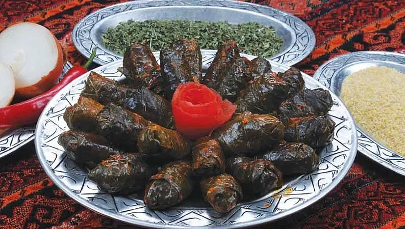 Malatya Mutfağında Sessizce Yaşatılan Pat Köfte Geleneği