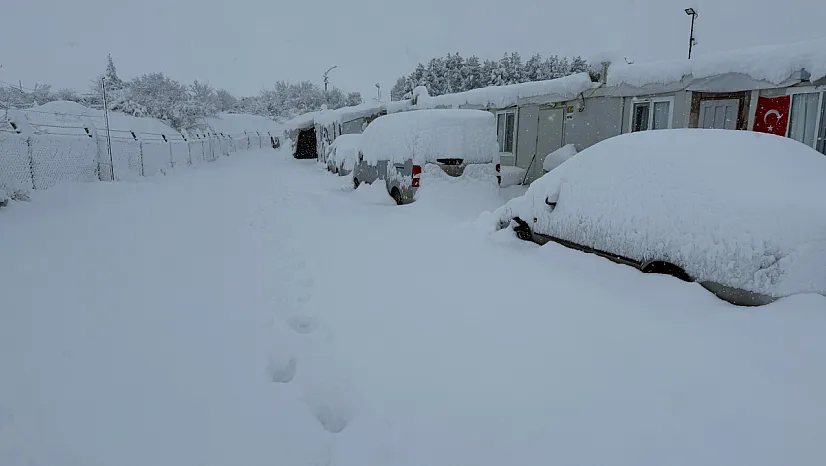 Malatya'nın İlçesinde Kar Alarmı: Kırsal Mahallelerde Ulaşım Zorlaştı