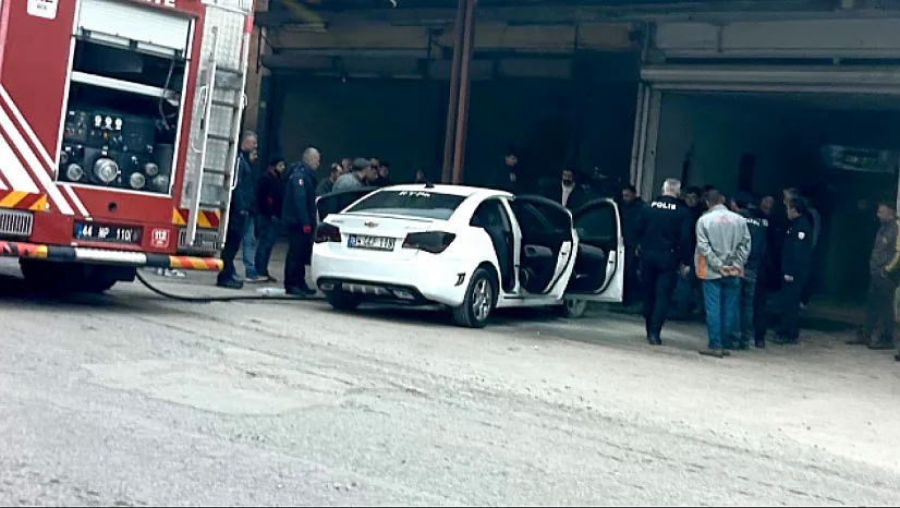 Malatya Sanayide İşlem Yapılan Otomobil Bir Anda Alevlere Teslim Oldu!