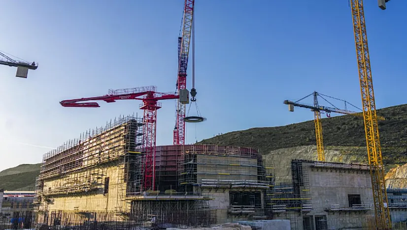 Nükleer Santralde Stratejik Aşama: Baskı Kirişi Yerine Yerleştirildi!