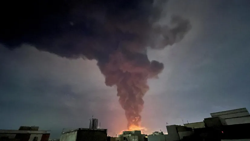 Orta Doğu'da Gerilim Tırmanıyor: İsrail, İran'ın Uzay Programı Merkezini Vurduğunu İleri Sürdü!