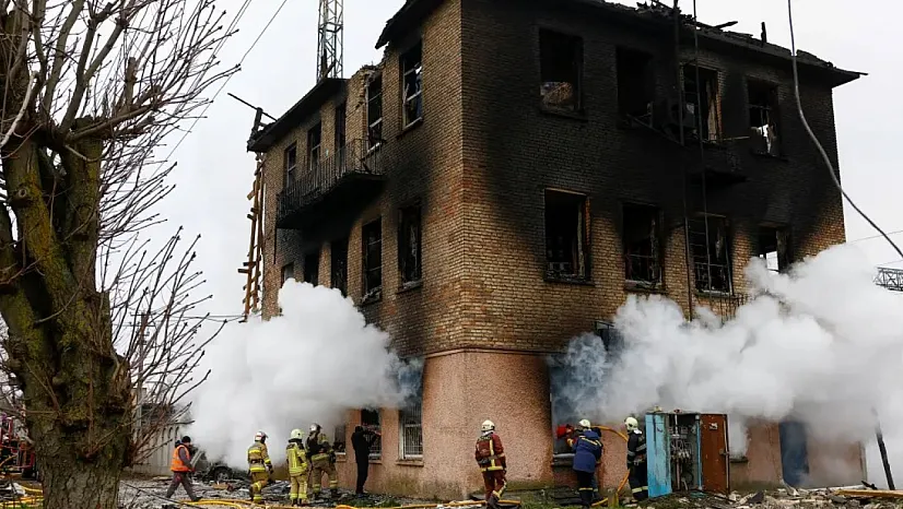 Rusya'dan Ukrayna'ya Gece Yarısı Saldırısı: ABD ile Diplomatik Görüşmeler Üçüncü Gününde