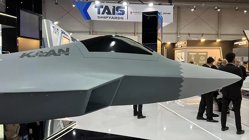 'Türkiye'nin Milli Muharip Uçağı KAAN, Dünya Savunma Arenasında Sahneye Çıktı