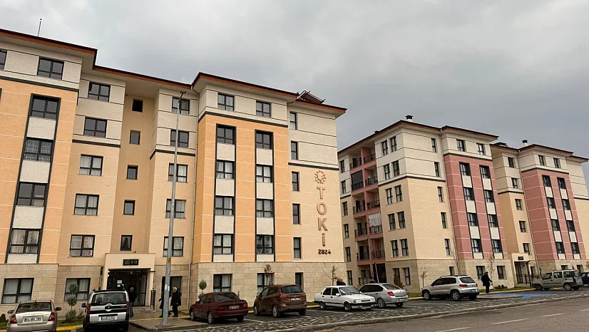 Yakınkent'te Vatandaş İsyanda Bodrumlara Su Birikiyor, Doğalgaz Yok