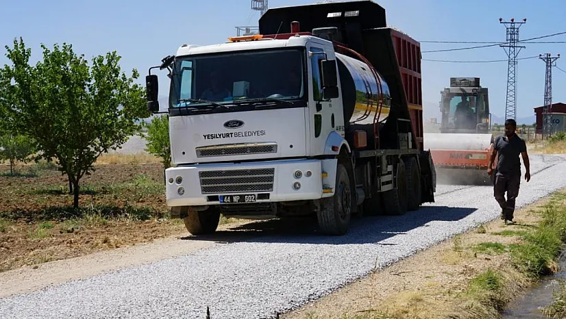 Yeşilyurt Belediyesi, kırsalda ulaşımı kolaylaştırıyor