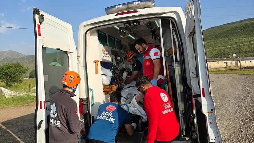 Yolcu otobüsü devrildi: 3 yaralı