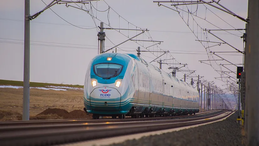 Yüksek Hızlı Tren ile 17 Yılda 110 Milyon Yolcu: Demiryolunda Yeni Dönem!