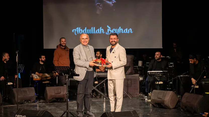 Abdullah Beyhan Malatya'yı Mest Etti: Sanat Merkezi'nde Ramazan'ın Manevi Zirvesi!