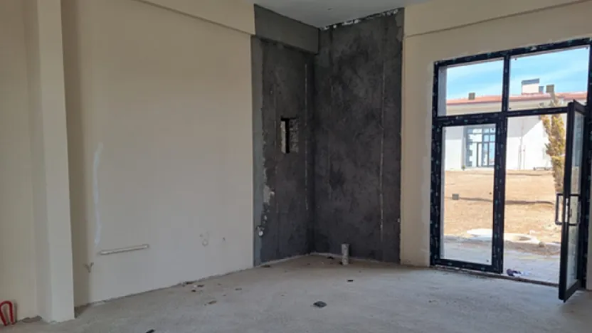 Afet Konutu Değil Şantiye Teslimi: Malatyalı Esnaftan Boş Dükkan Tepkisi!