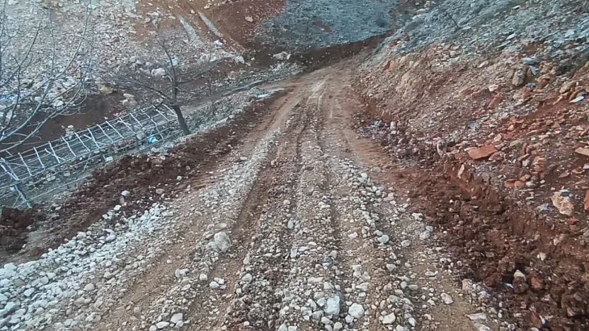 Ambulans Geçemez Hale Geldi: Erkenek'te Yol Çilesi