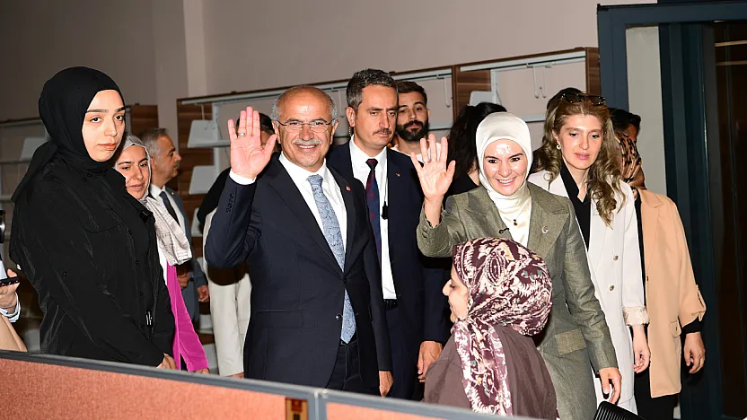 Bakan Göktaş Malatya Şehir Kütüphanesinde Öğrencilerle Bir Araya Geldi!