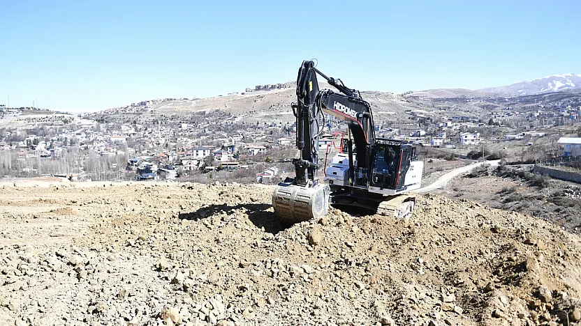 Başkan Geçit'ten Kırsal Hamlesi: Yeni Yerleşim Alanlarına Kesintisiz Ulaşım