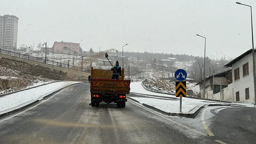 Başkan Taşkın Sahada Kar Mesaisi Erken Başladı