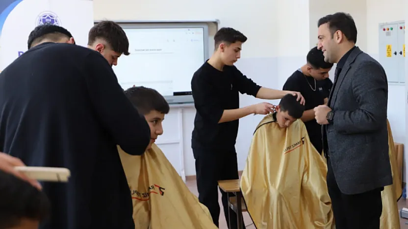 Battalgazi'de Miniklere Bayram Bakımı: Ücretsiz Tıraş Seferberliği!