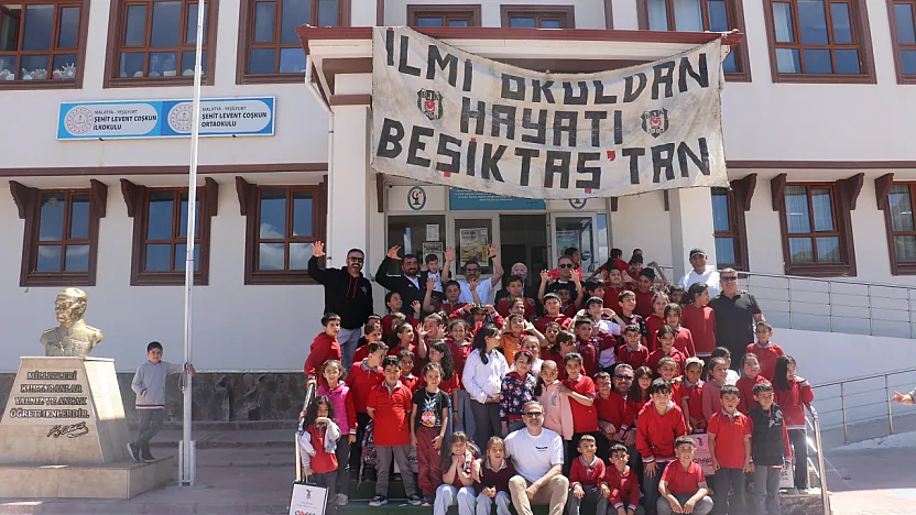 Beşiktaş Taraftar Grupları Malatya'da Köy Okulları ve Onkoloji Servisindeki Çocukları Ziyaret Etti
