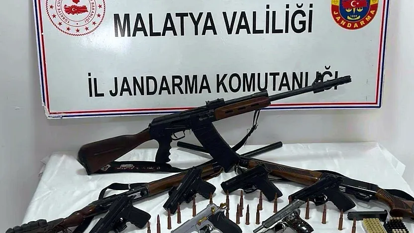 Doğanşehir'de Jandarmadan Silah Operasyonu! Keklik Kafesinden Tabanca Çıktı