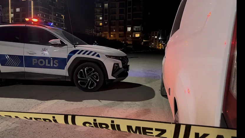 Emeksiz Caddesi'nde Korkunç Kaza! İnşaatta Yüksekten Düşen Vatandaş Yaşam Savaşı Veriyor