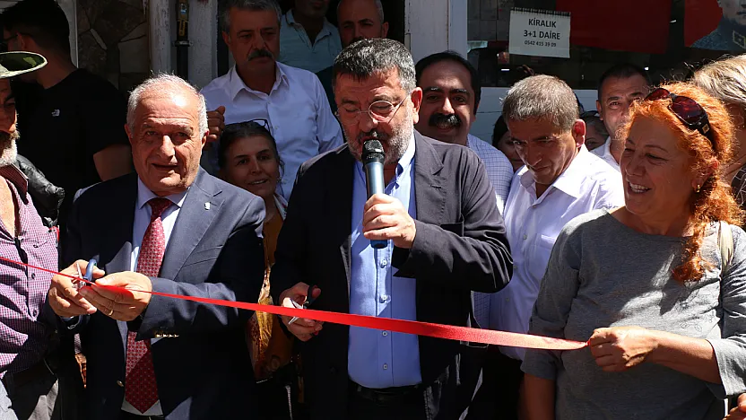 Hekimhan'da Yeni Parti Binası Açıldı! Veli Ağbaba'dan Dikkat Çeken Çağrı