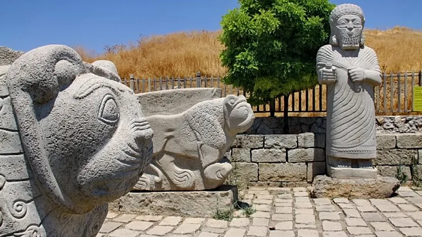 Hititlerin Melidia'sı UNESCO Listesinde! Malatya'daki Tarihi Sarayda Mühürler Konuşuyor