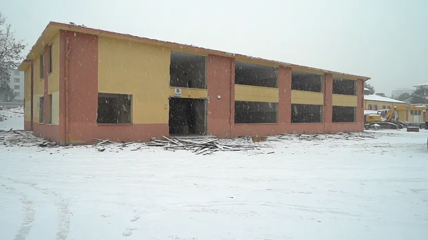 Hüzünlü Veda! Malatya Şehit Kemal Özalper Lisesi'nın Yıkımına Başlandı!