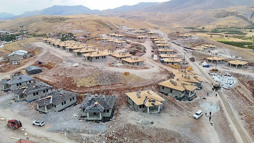 Kuluncak ve Doğanşehir'de Kura Heyecanı: Yarın Sahiplerini Buluyor