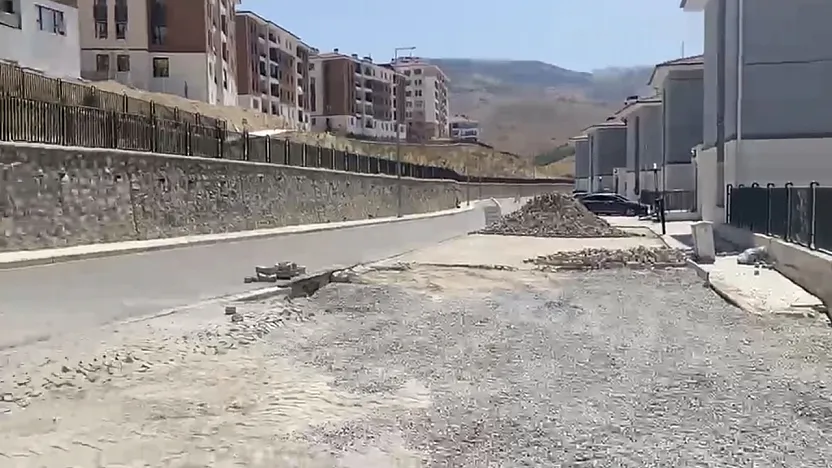 Malatya Bahçebaşı'nda Yeni Etaplarda Yol, Asansör ve Temizlik Tepkisi!