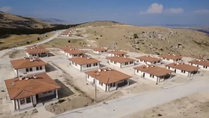 Malatya'da 30 Aile İçin Beklenen Gün Geldi! Deprem Konutlarının Anahtarları Teslim Ediliyor