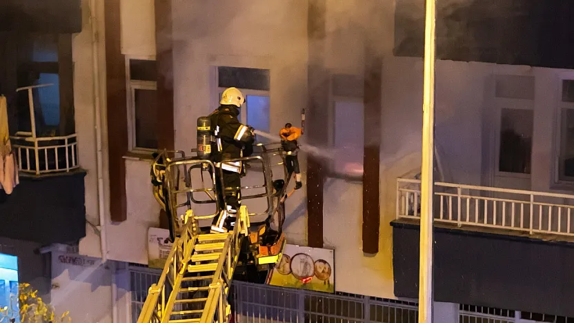 Malatya'da Apartmanda Can Pazarı: Çocukların Çakmak Oyunu Yangın Çıkardı