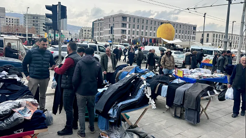 Malatya'da Arefe Günü İzdihamı! Akpınar ve Çevreyolunda Adım Atacak Yer Kalmadı!