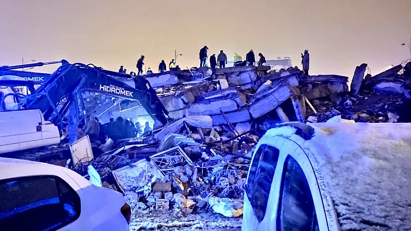 Malatya'da Bayrak Sitesi Davasında Karar Günü: 6 Sanık İçin Tutuklama Kararı