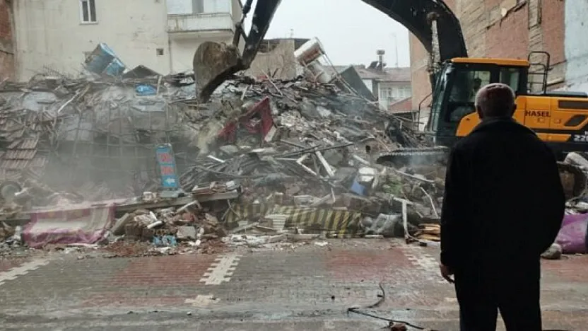 Malatya'da Bilginler Apartmanı Davasında Karar! Fenni Mesul Hakkında Beraat