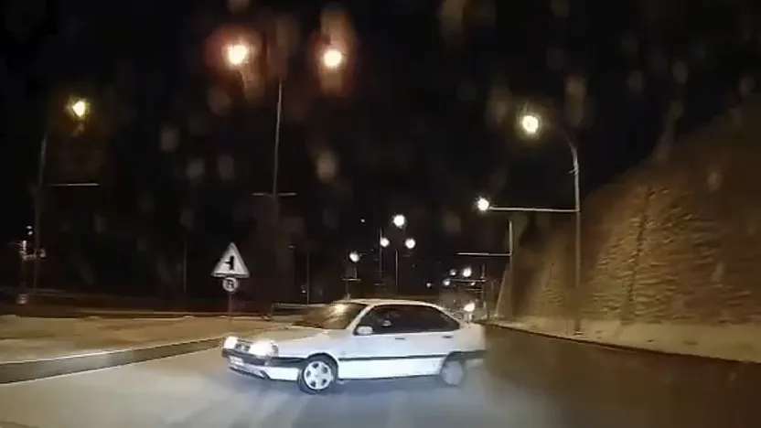 Malatya'da Buzlu Yolda Makas Kabusu!